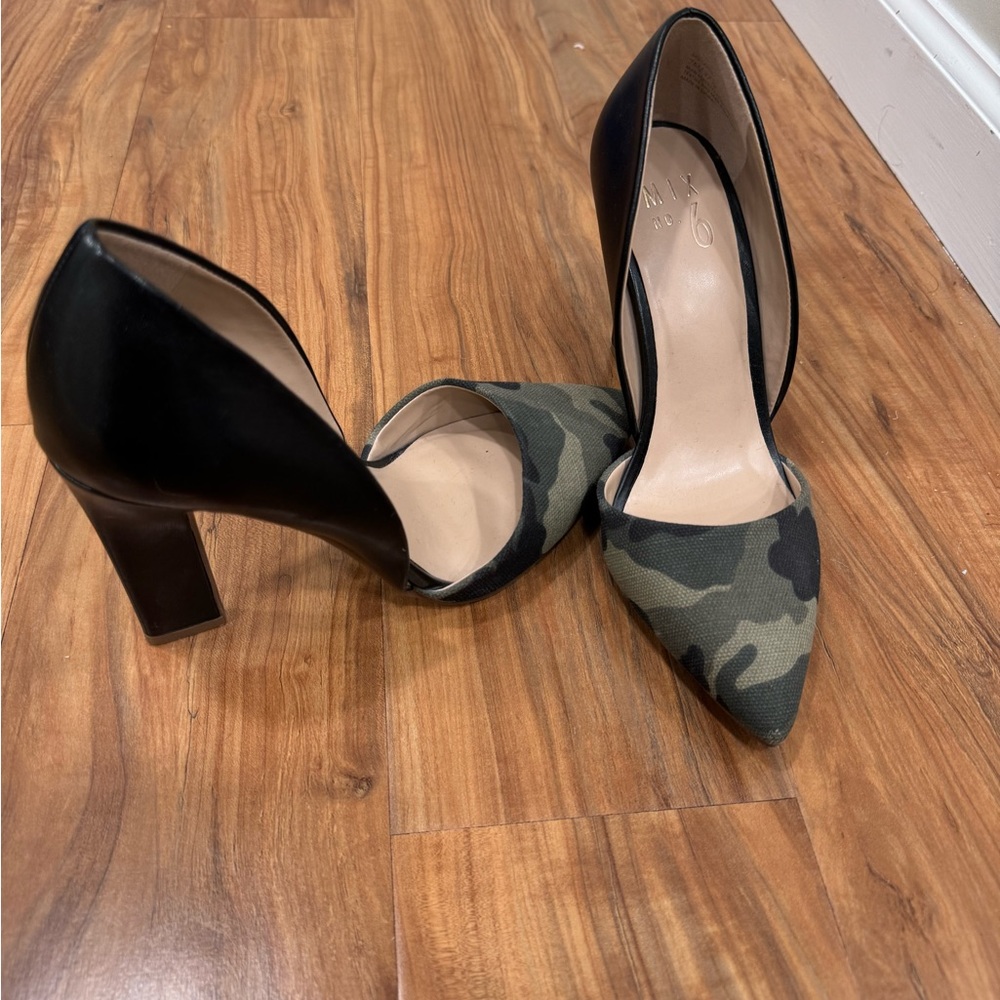 Mix No. 6 High Heels Black Backs with Camo front pointed toe size 7.M